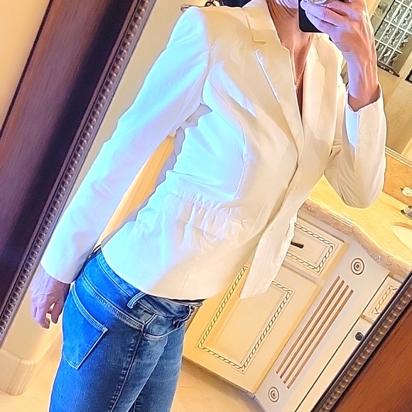 212 Collection Jackets & Blazers - 212 Collection White Blazer,  Sz 2